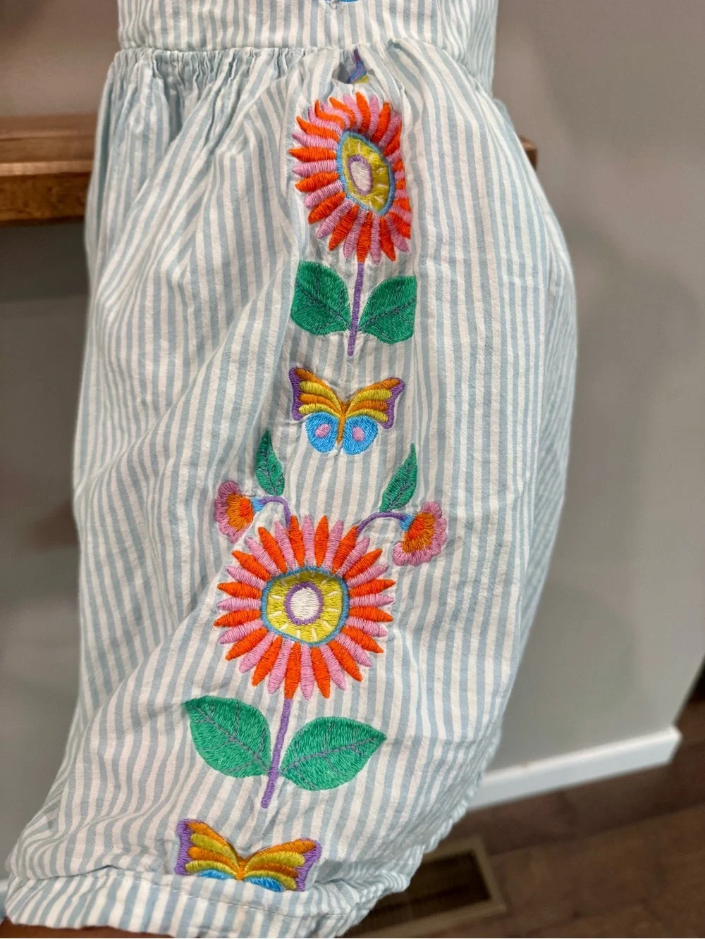 Mini Boden Light Blue Cross Back Pinafore Style Dress Bright Floral Embroidery - Picture 4 of 4